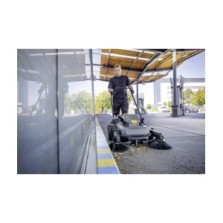 Kärcher Zametací stroj KM 70/25 C BP s 2. bočnou metlou